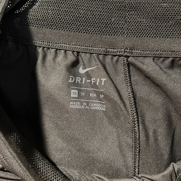 Nike dri-fit pants - Picture 2 of 3